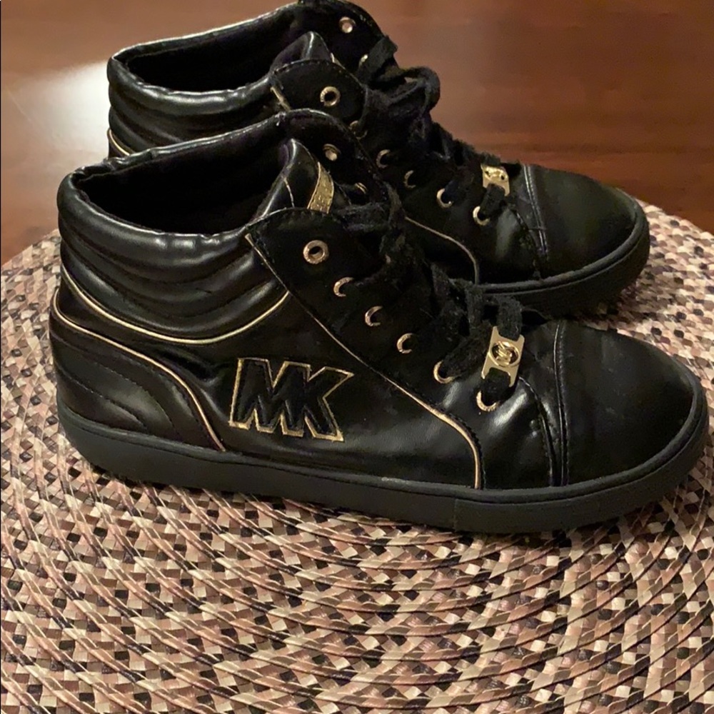 Michael Kors black gold trimmed sneakers!